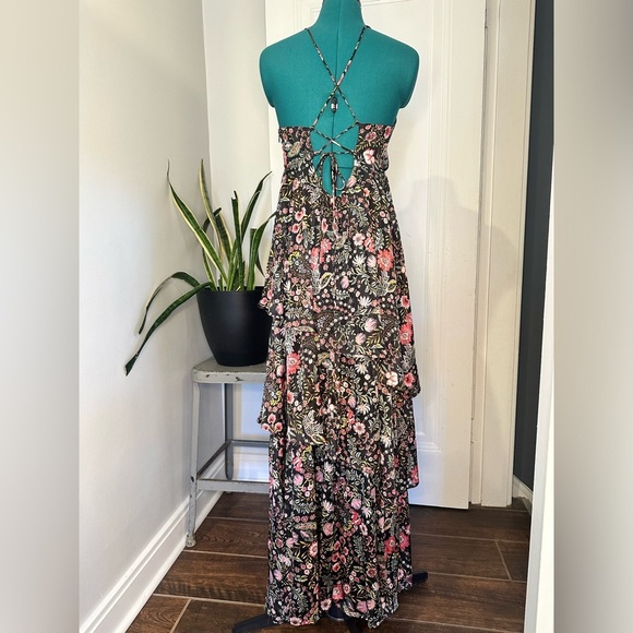 floral print tiered maxi dress Forever 21 black tie back - Picture 15 of 16